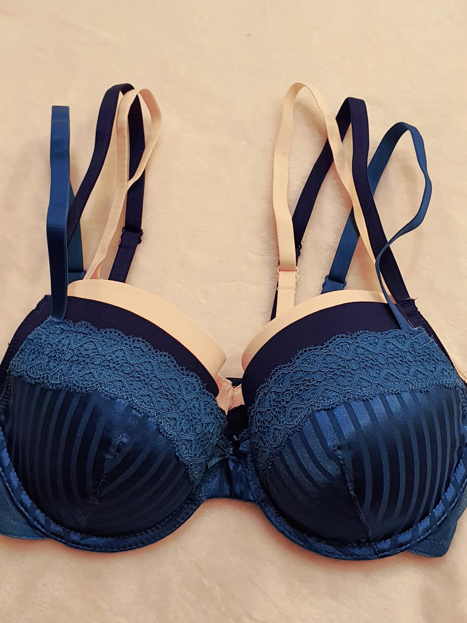 What is a t-shirt bra? - Quora