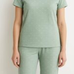 Short sleeves cuffed leg